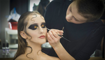AOI Makeup